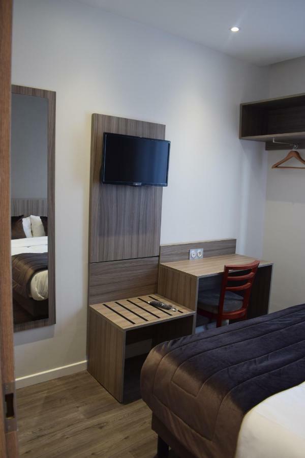 Hotel Puy De Dome Paris Bagian luar foto