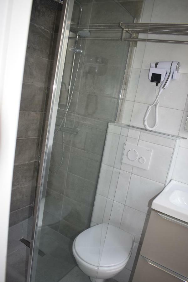 Hotel Puy De Dome Paris Bagian luar foto