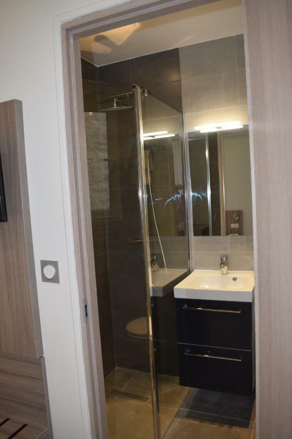 Hotel Puy De Dome Paris Bagian luar foto
