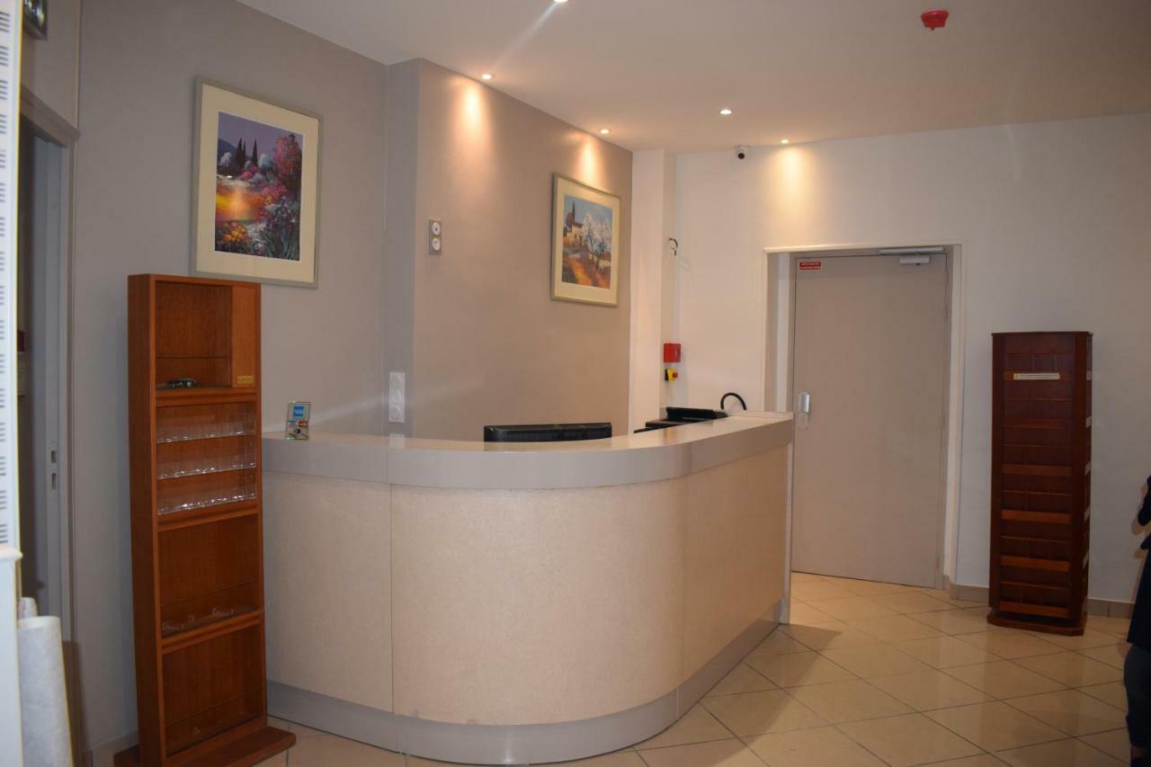 Hotel Puy De Dome Paris Bagian luar foto